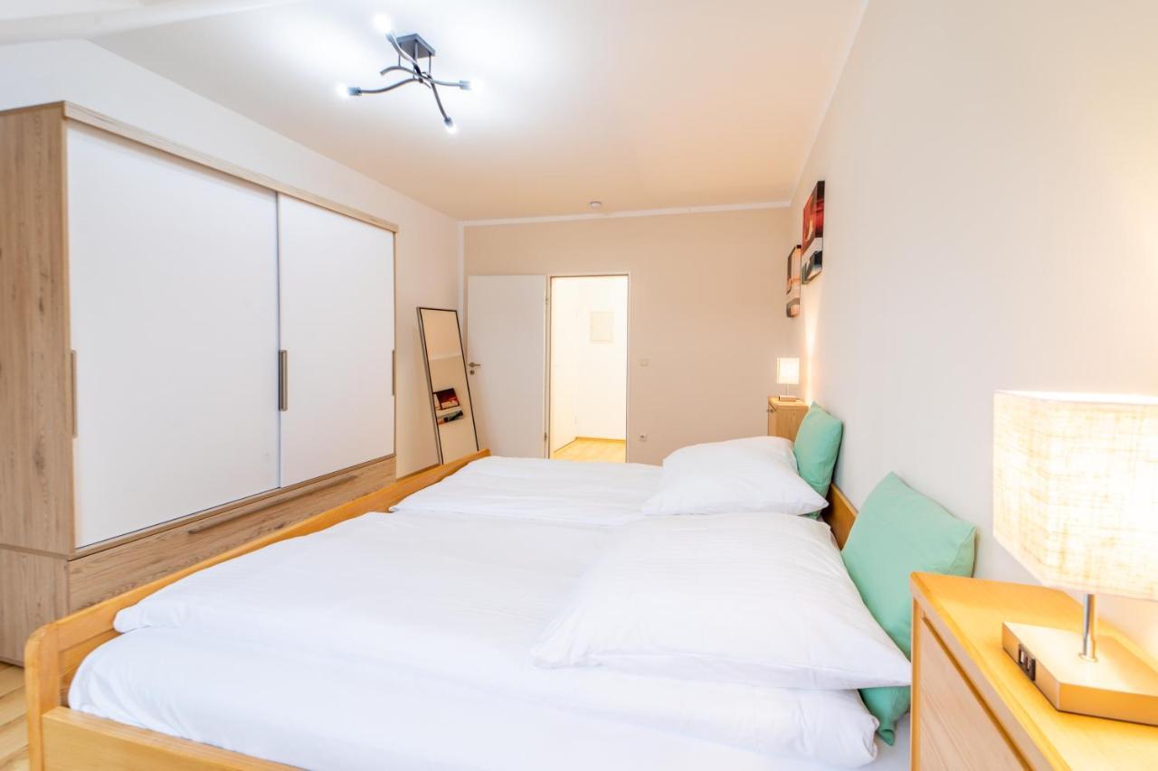 Moderne Dachgeschosswohnung - Parkplatz - Netflix Кобург Экстерьер фото